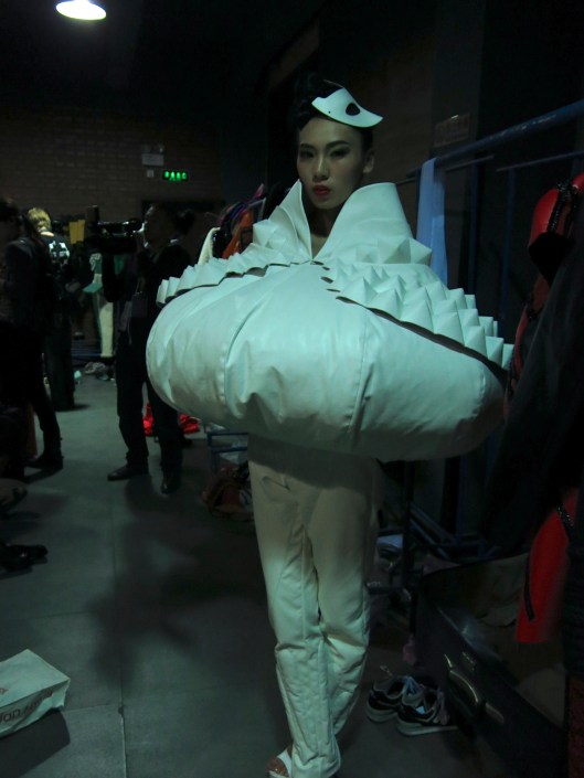 Not every look was a winner, this armless wonder was not so impressive. 