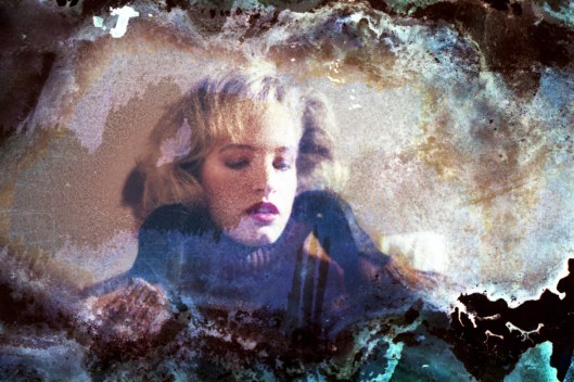 'Damaged Beauty' Bonnie Berman (photo by Bénédicte Bro-Cassard)