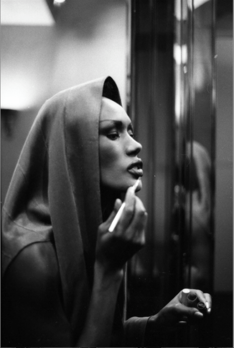 Grace doing her makeup. 1985 rue du Parc Royal (photo Bénédicte Bro Cassard)